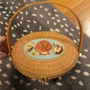 EUC Hand stitched Nantucket basket purse